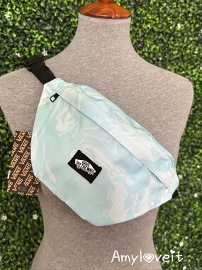 Vans Traveler Fan Crossbody Hip Bag #93